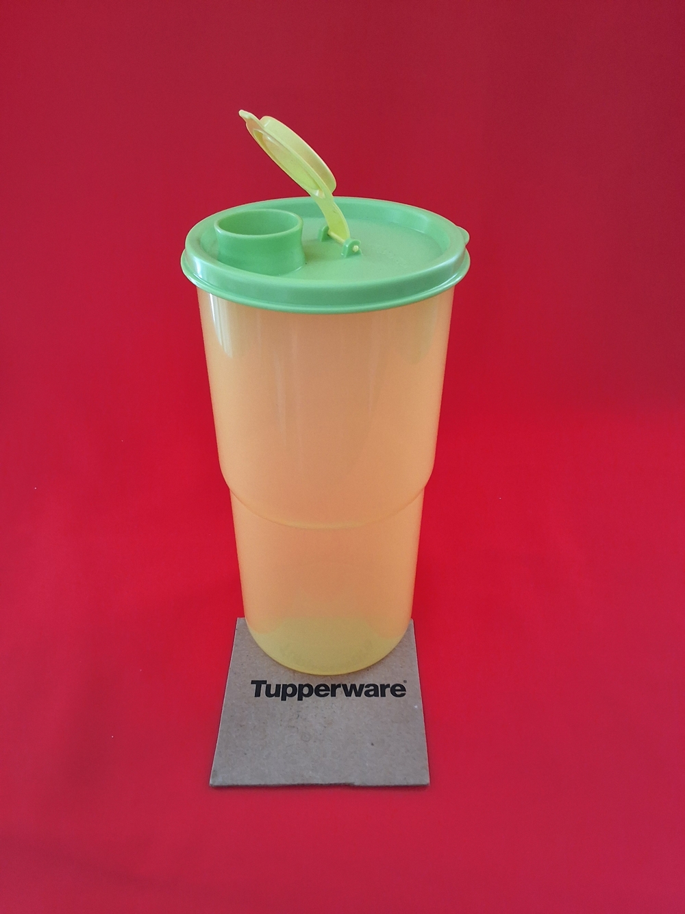 Tupperware ThirstQuake Mega Tumbler